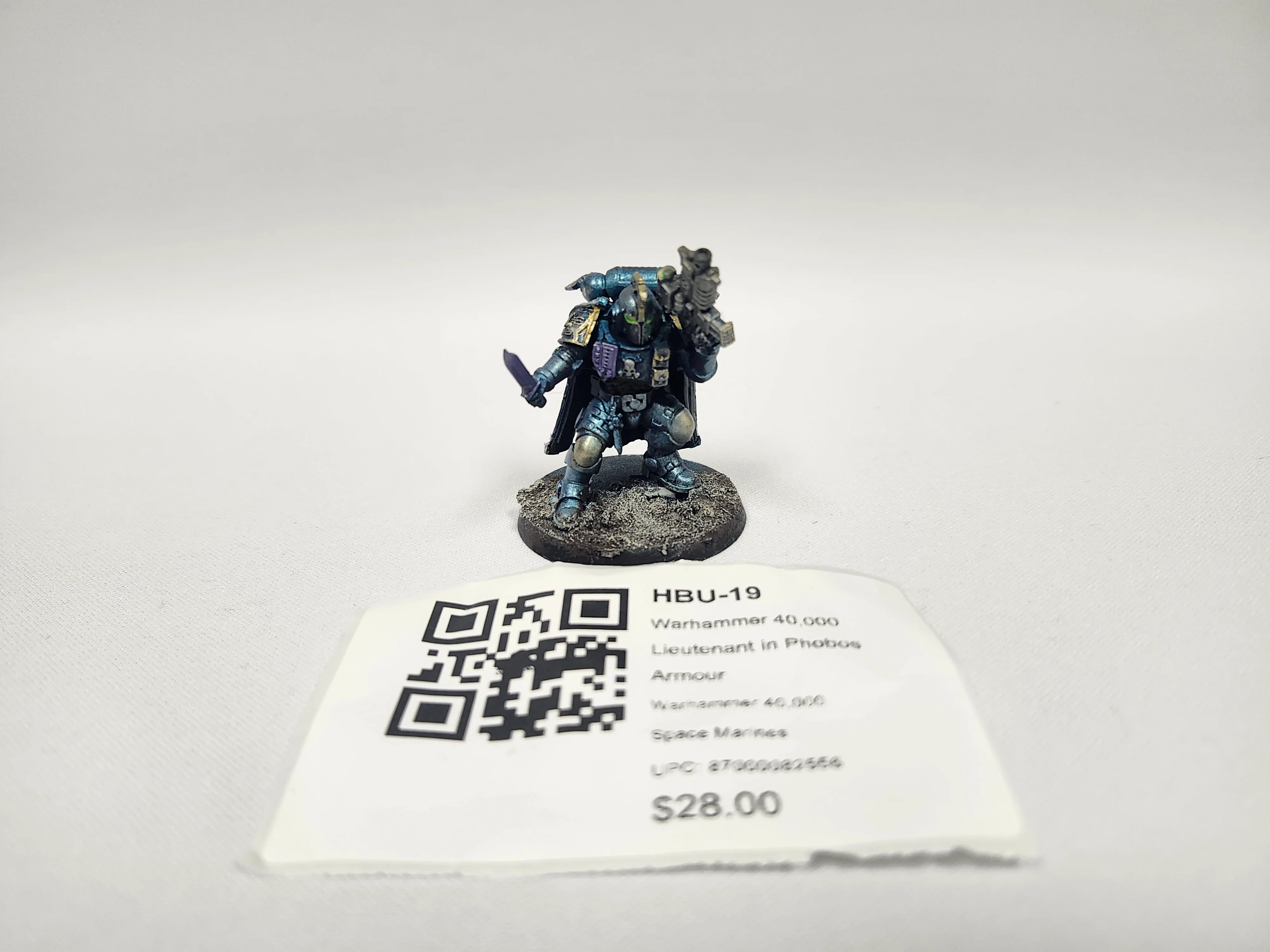 Warhammer 40,000 Lieutenant in Phobos Armour HBU-19
