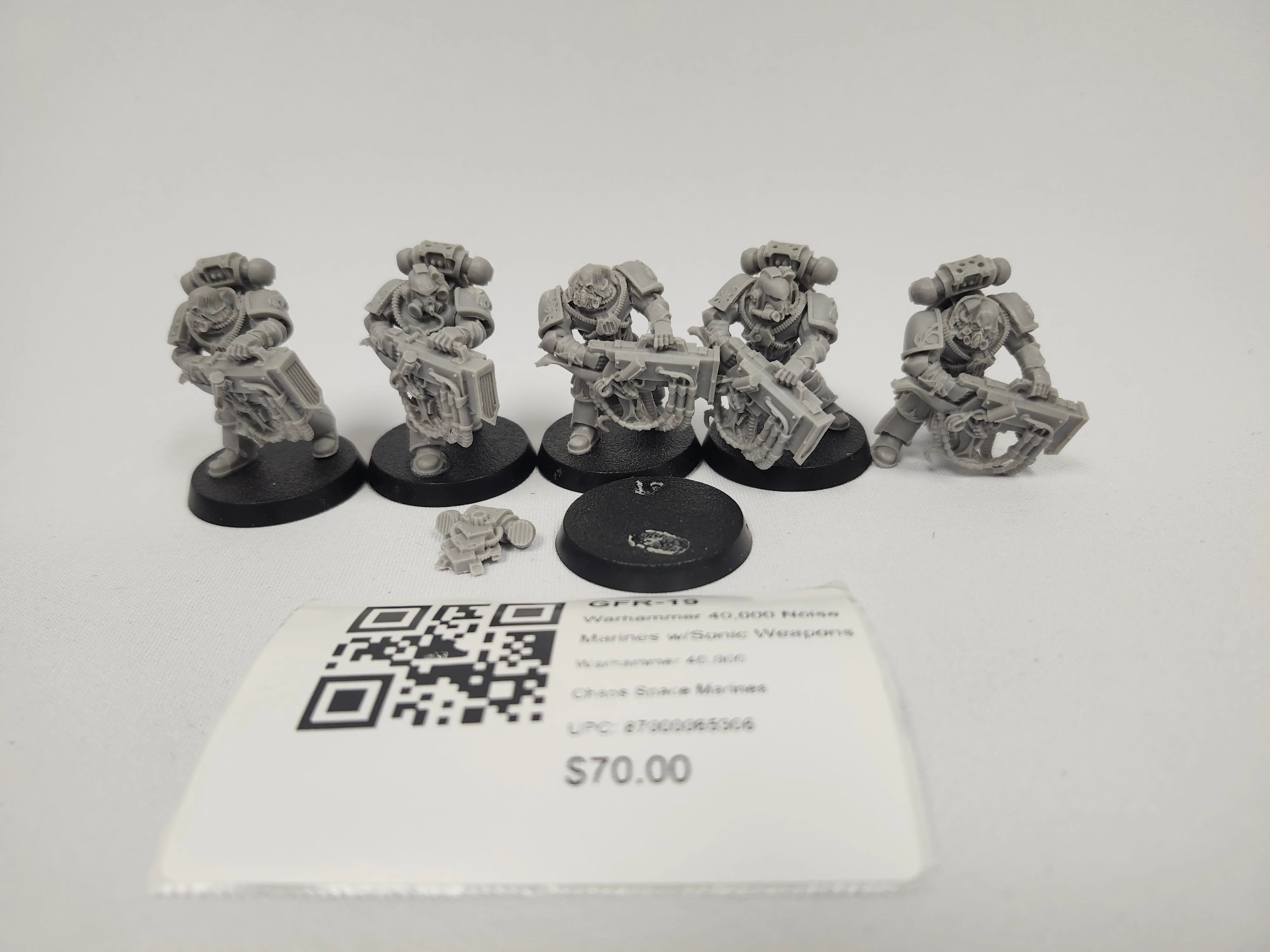 Warhammer 40,000 Noise Marines w/Sonic Weapons GFR-19