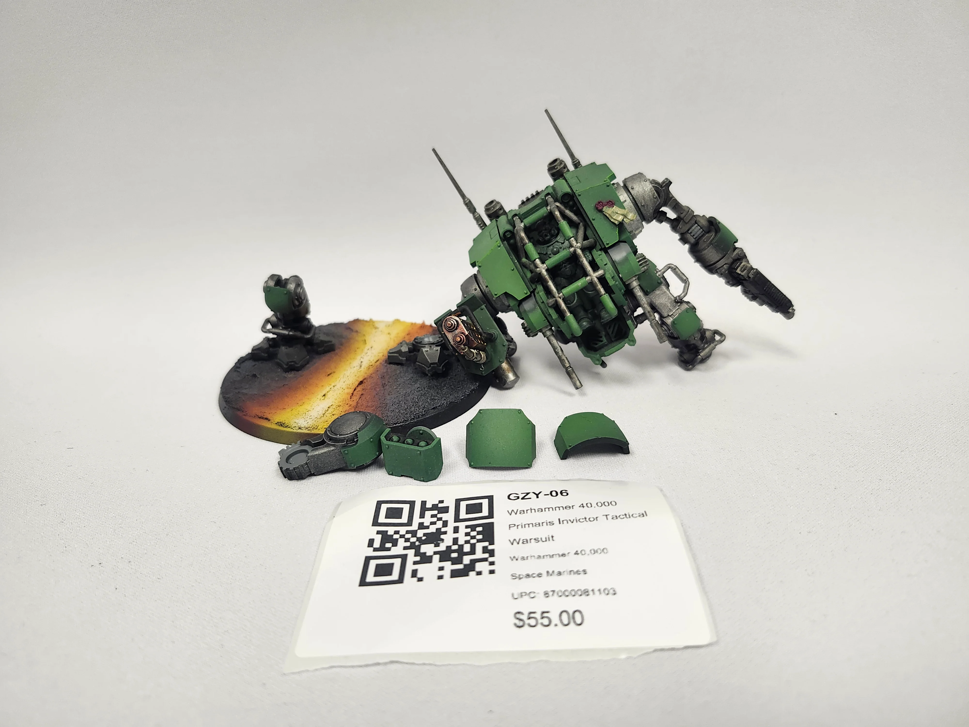 Warhammer 40,000 Primaris Invictor Tactical Warsuit GZY-06
