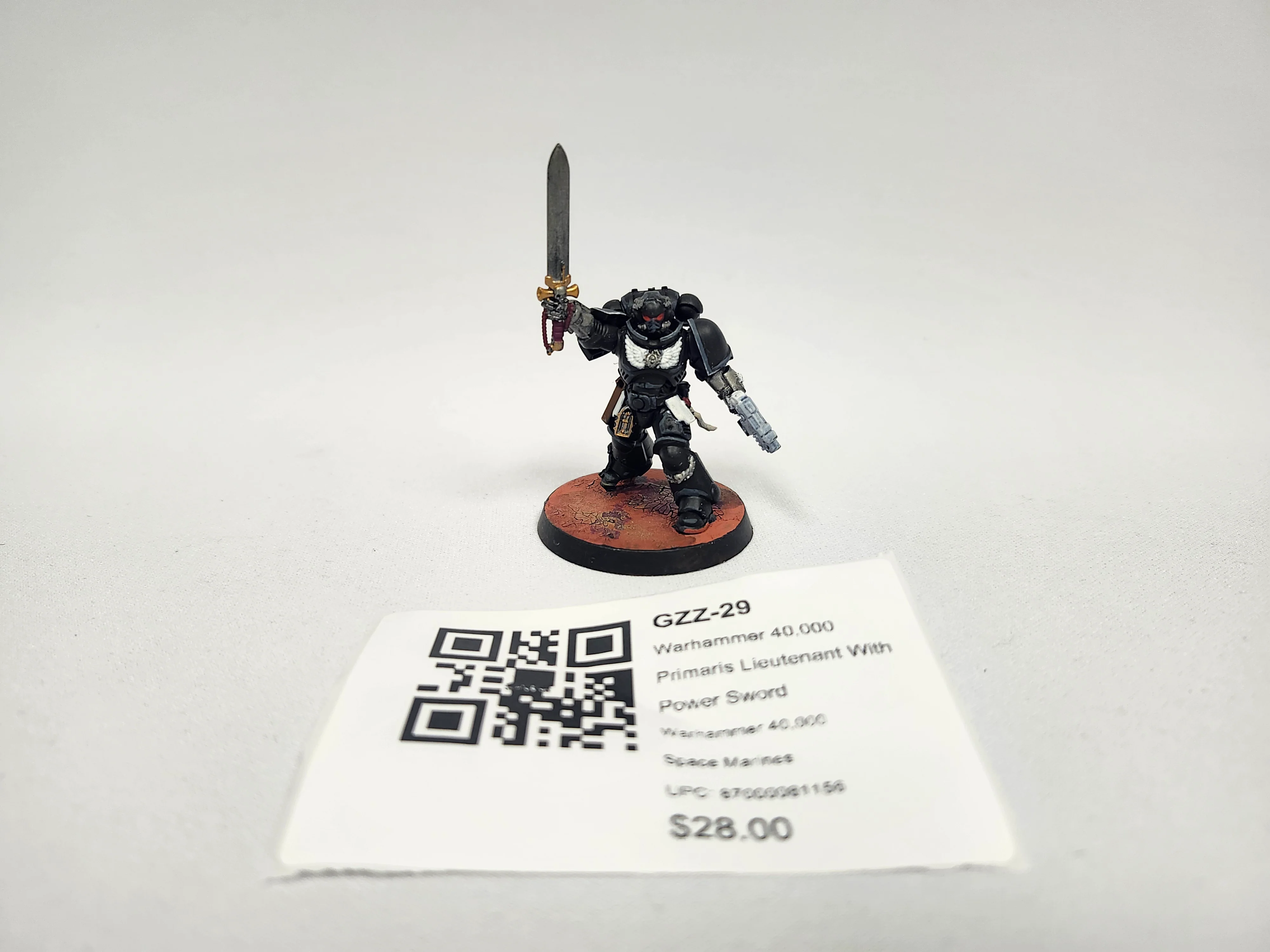 Warhammer 40,000 Primaris Lieutenant With Power Sword GZZ-29